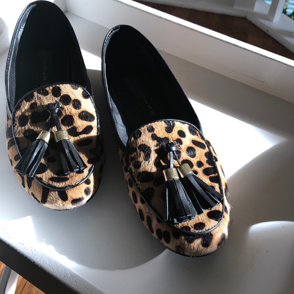 Leopard print tassled loafer